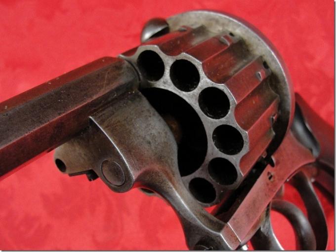 12-Зарядный шпилечный револьвер лефоше