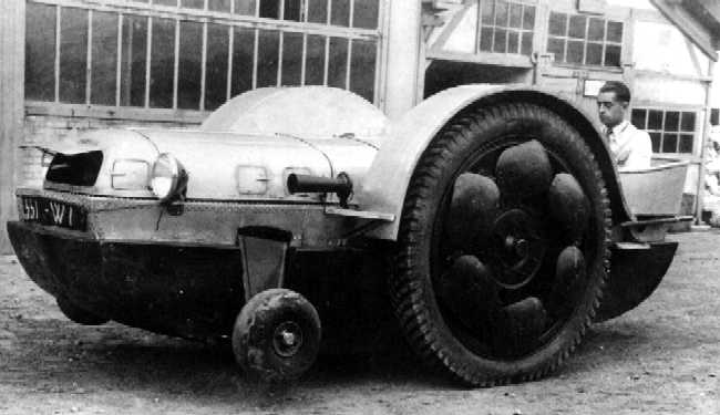 Амфибийная разведывательная машина voiture amphibie «licorne»