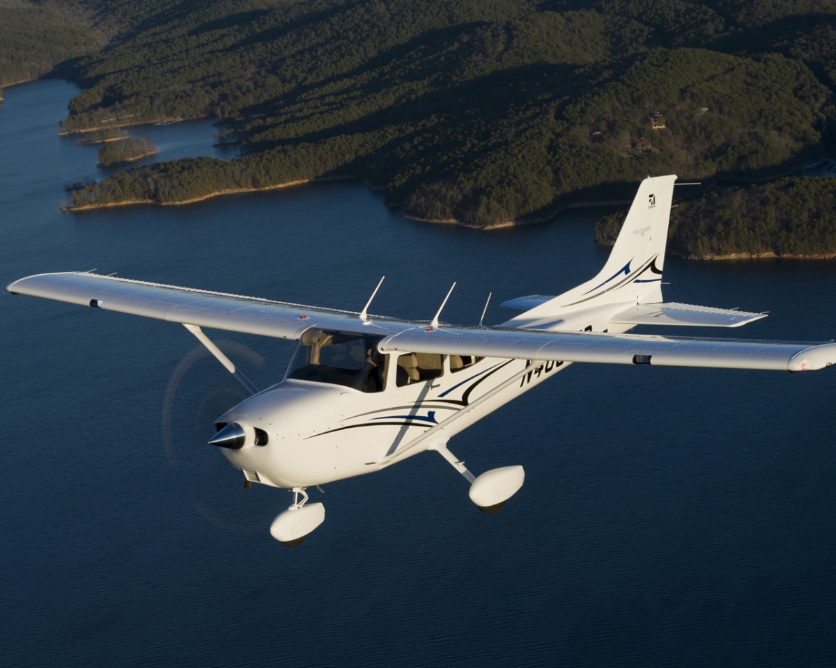 Cessna 172 skyhawk. технические характеристики. фото