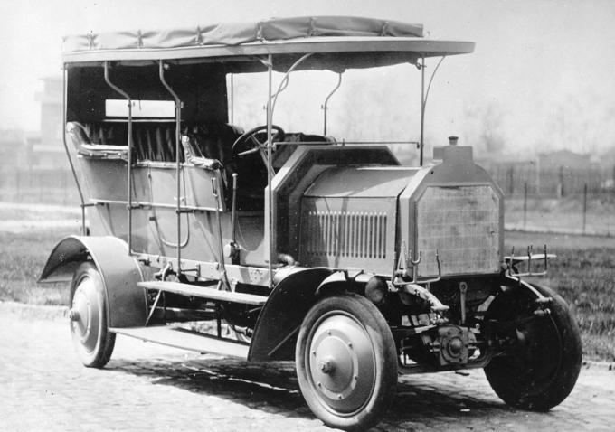 Протоджип. полноприводный автомобиль daimler dernburg wagen 1907