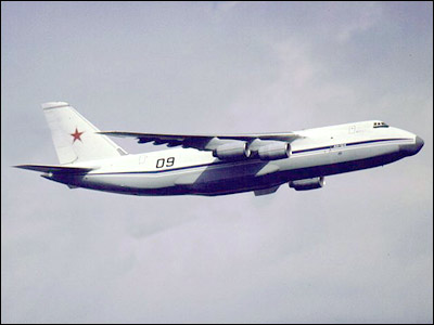 Стратегический военно-транспортный самолет ан-124 «руслан».